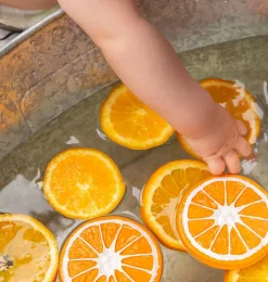 Oli & Carol Clementino-Orange von Oli&Carol- Beißspielzeug Und Badespielzeug|Essen / Food