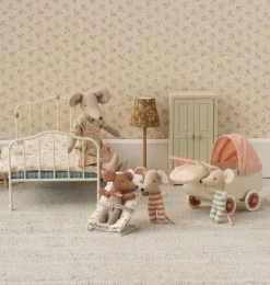 Maileg Babywippe für Mäuse- und Kaninchenbabys- Puppenmöbel Und Zubehör|Maileg Babymäuse Und Häschen.