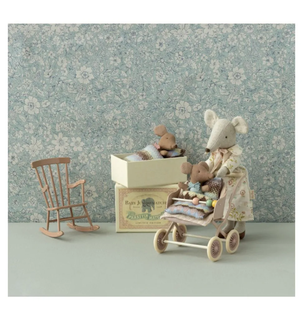Maileg Sleepy Wakey Baby-Mäusejunge in Streichholzschachtel- Puppenhaus Und Mäusehaus|Maileg Babymäuse Und Häschen.