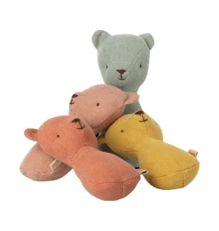 Maileg Teddybärrassel / Chinos grün- Jungen|Rasseln